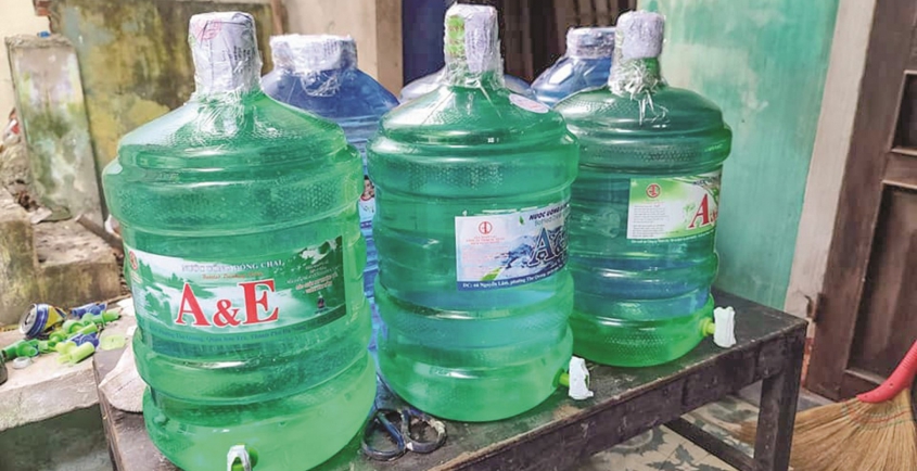 Bất ổn thị trường nước uống đóng chai